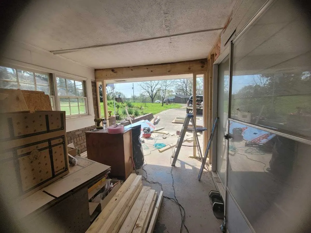 Air movers and dehumidifier for Drying & Dehumidification in Valparaiso